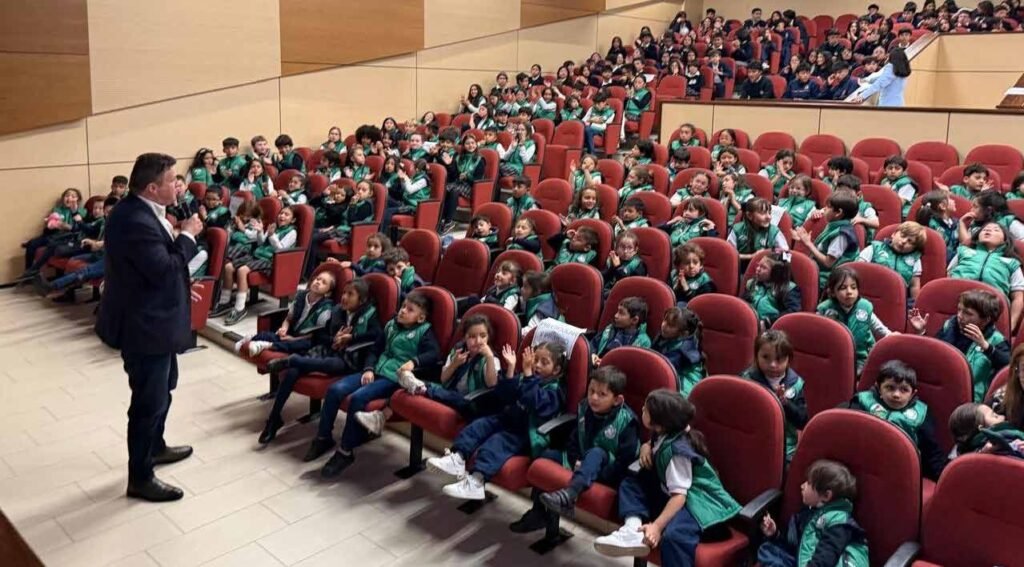Charla con los gestores de paz – Boletín del rector mayo 2026